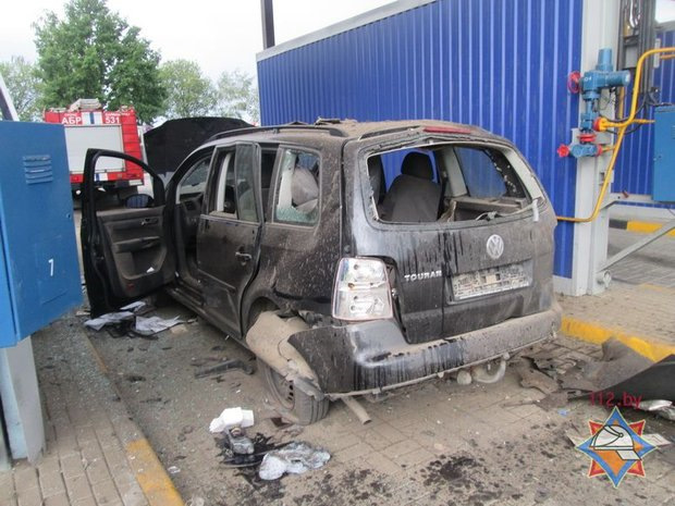 Ржавеет газовый баллон на авто. Смотреть фото Ржавеет газовый баллон на авто. Смотреть картинку Ржавеет газовый баллон на авто. Картинка про Ржавеет газовый баллон на авто. Фото Ржавеет газовый баллон на авто