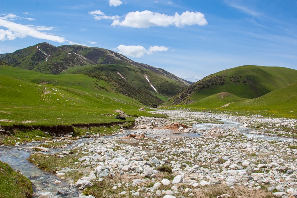 Исток реки Кескентерек, в месте притока Кайндыбалук. Главный приток Коксу. — Mercedes-Benz G-Class (W460/W461)