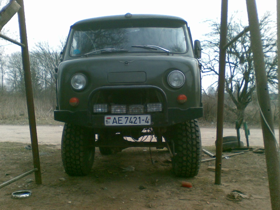 Уаз буханка 1969 года. Шины на уаз буханка 16. Колеса уаз буханка r16. Шины уаз 452 грязевая. Колесо уаз 452.