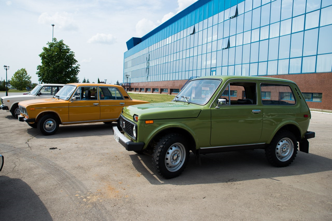 Автоваз 50 летие. Lada 50. АВТОВАЗ 50. Лада 50 лет. Заводская эмаль АВТОВАЗ 3л.