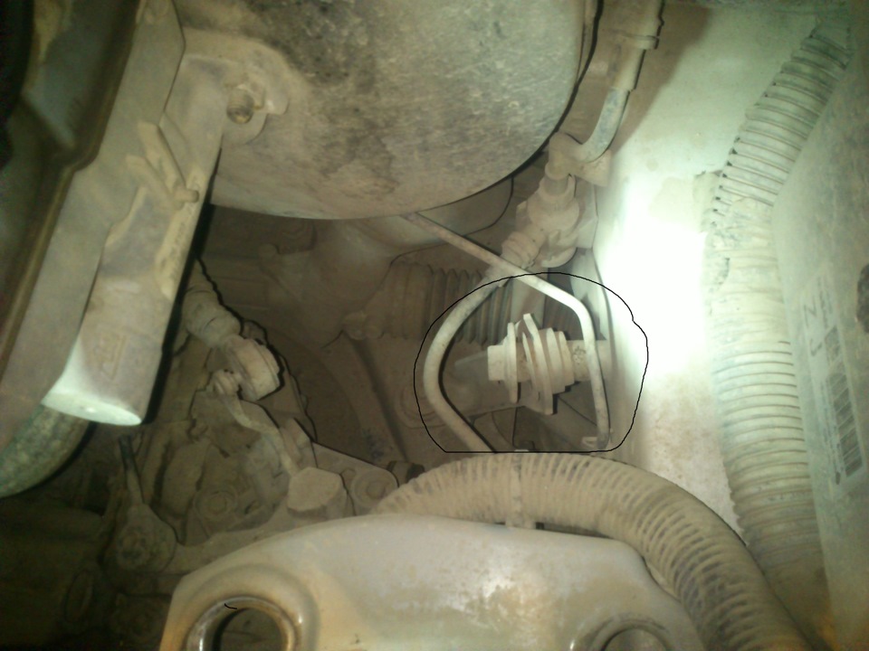сайлентблок кронштейна подрамника — Nissan Tiida (1G), 1,6 л, 2008 года ...