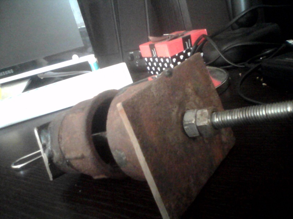 приспособление для запрессовки сайлентблока — KIA Rio (1G), 1,5 л, 2002 ...