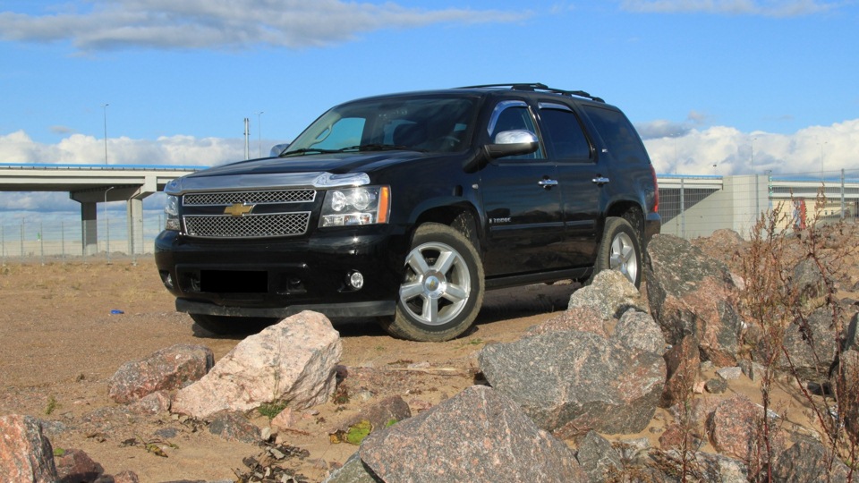 Chevrolet Tahoe на гусеницах