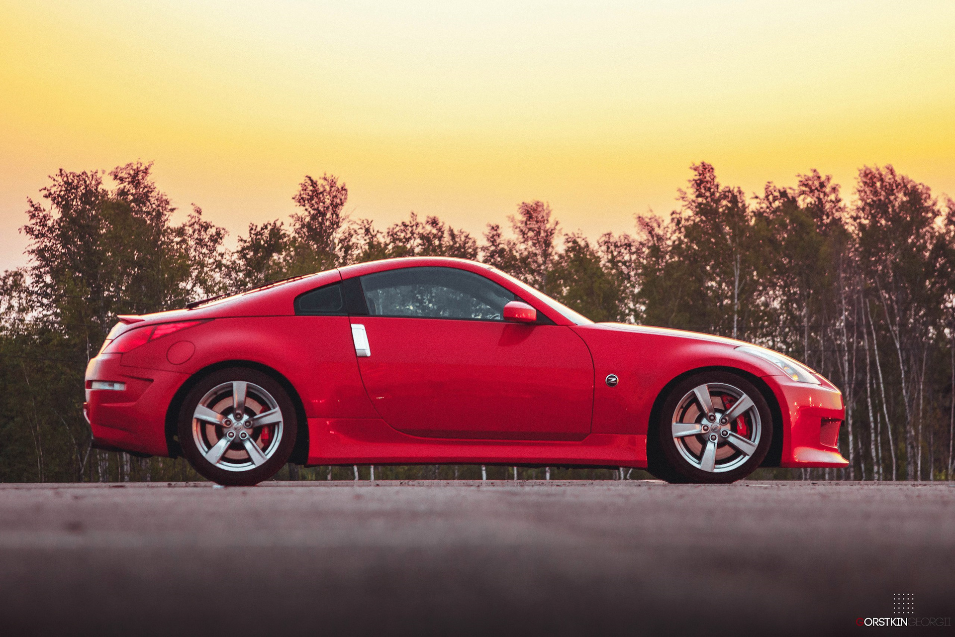 Nissan 350z Red