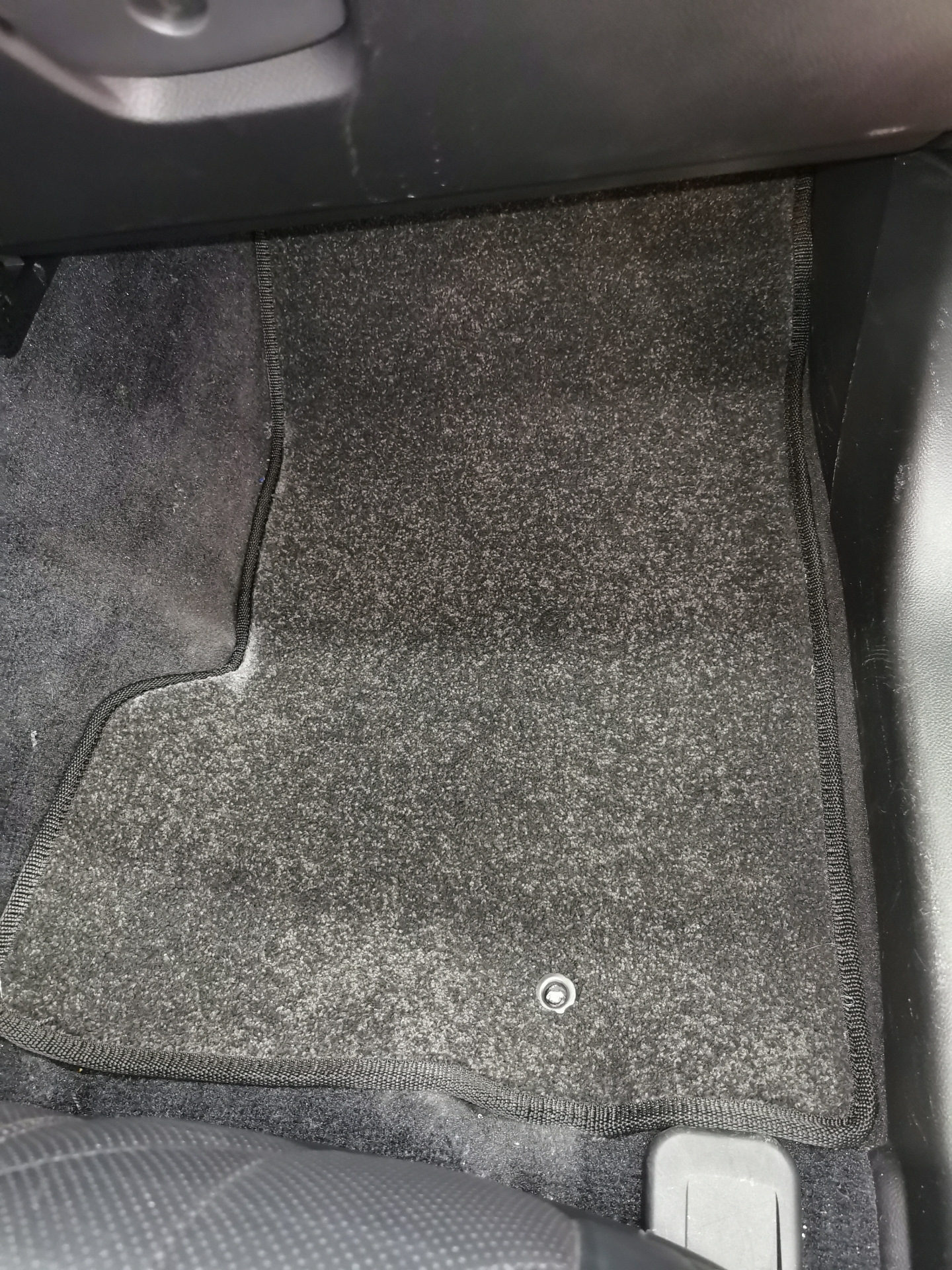 Пошив ковриков в салон infiniti fx37 — Infiniti FX (2G), 3,7 л, 2012 ...