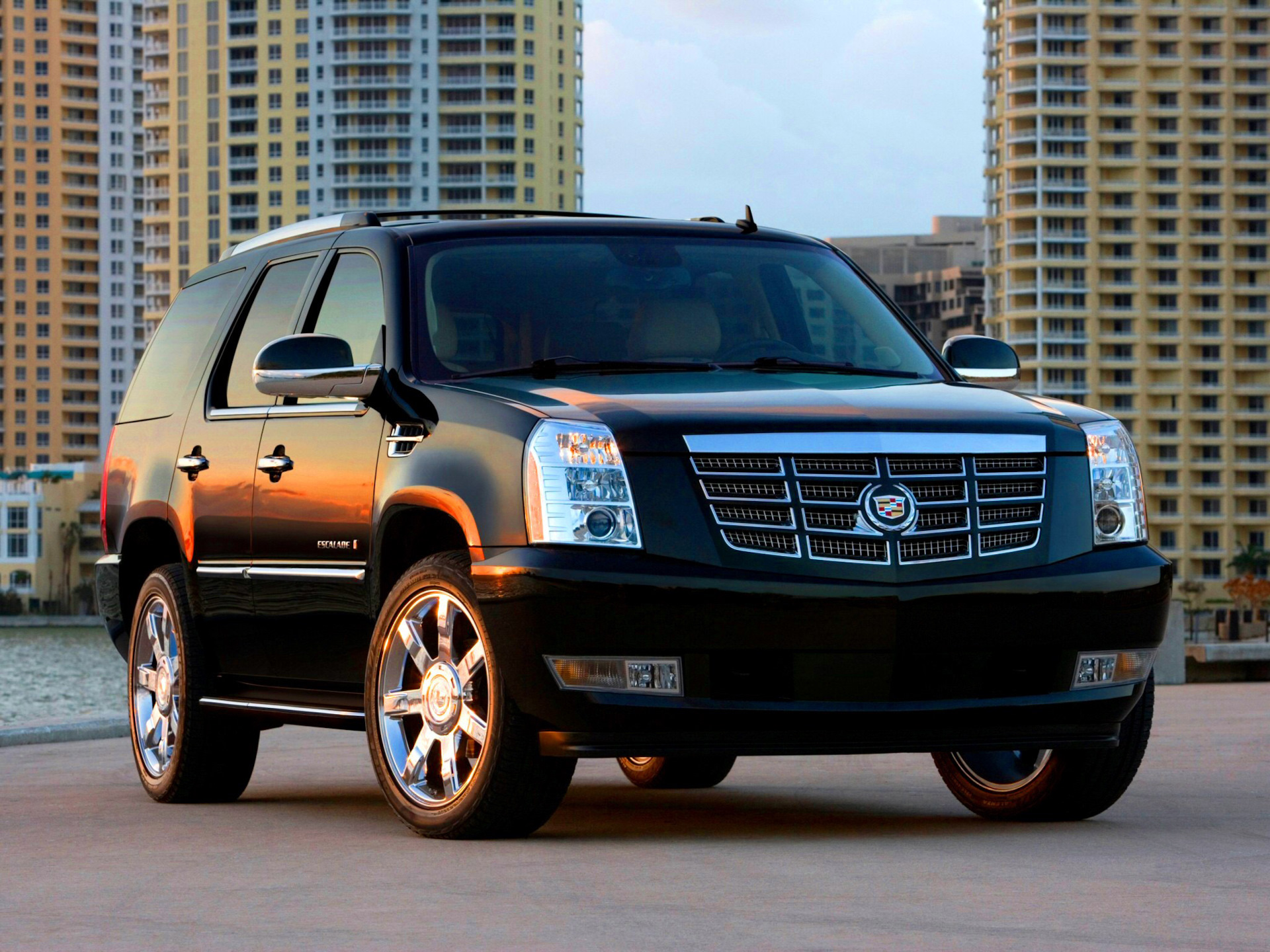 Cadillac Escalade 900