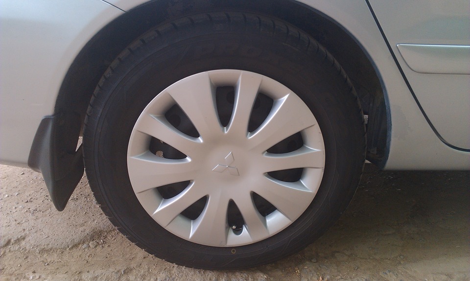 Лампа габаритов и ближнего света — Mitsubishi Lancer IX, 1,6 л, 2006 ...