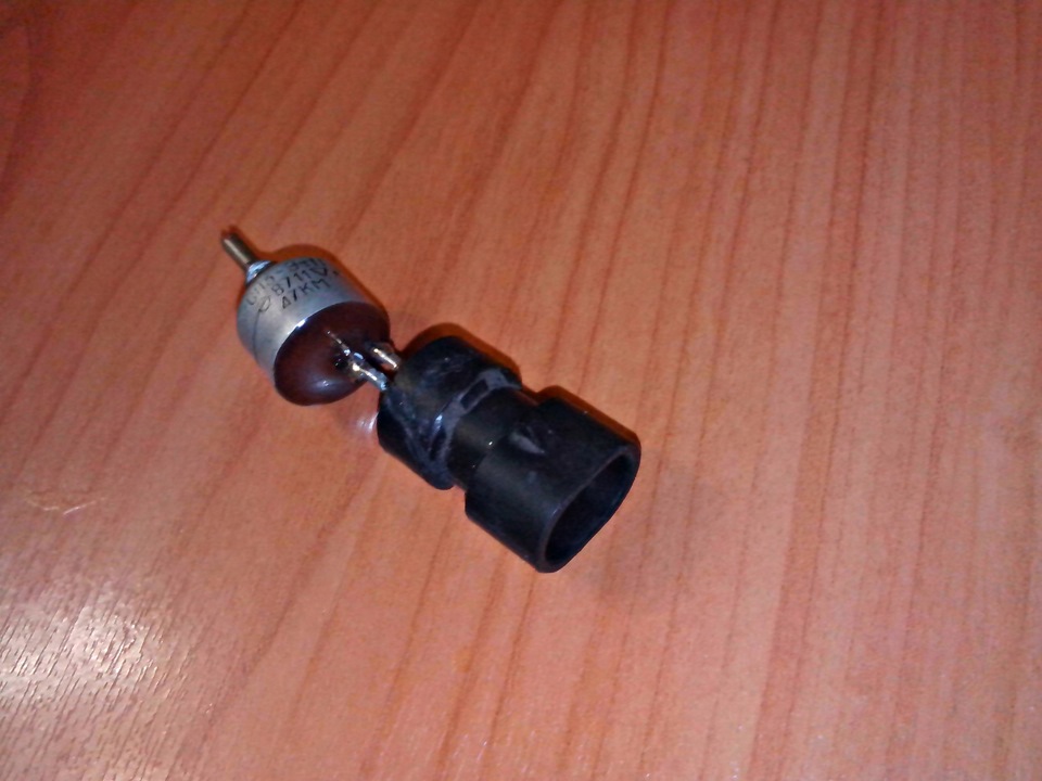 Тем у кого заливает свечи и не заводится машина в морозы! — Lada Приора ...