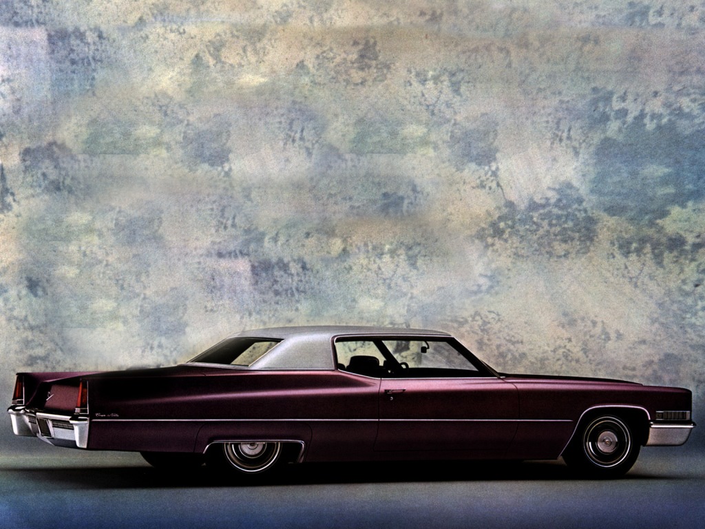 Cadillac 1971 back