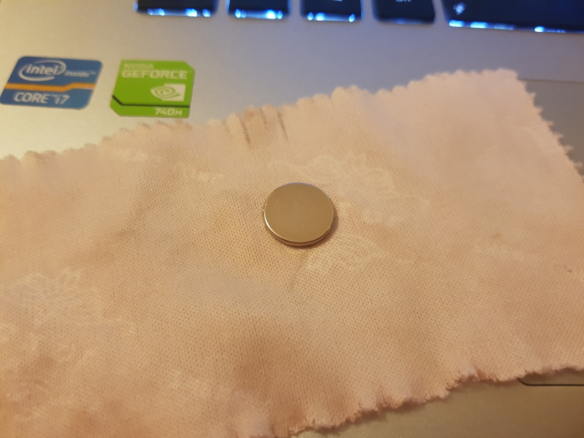 Чистка фар изнутри, не разбирая, магнитами! — Ford Focus II Sedan, 2 л ...