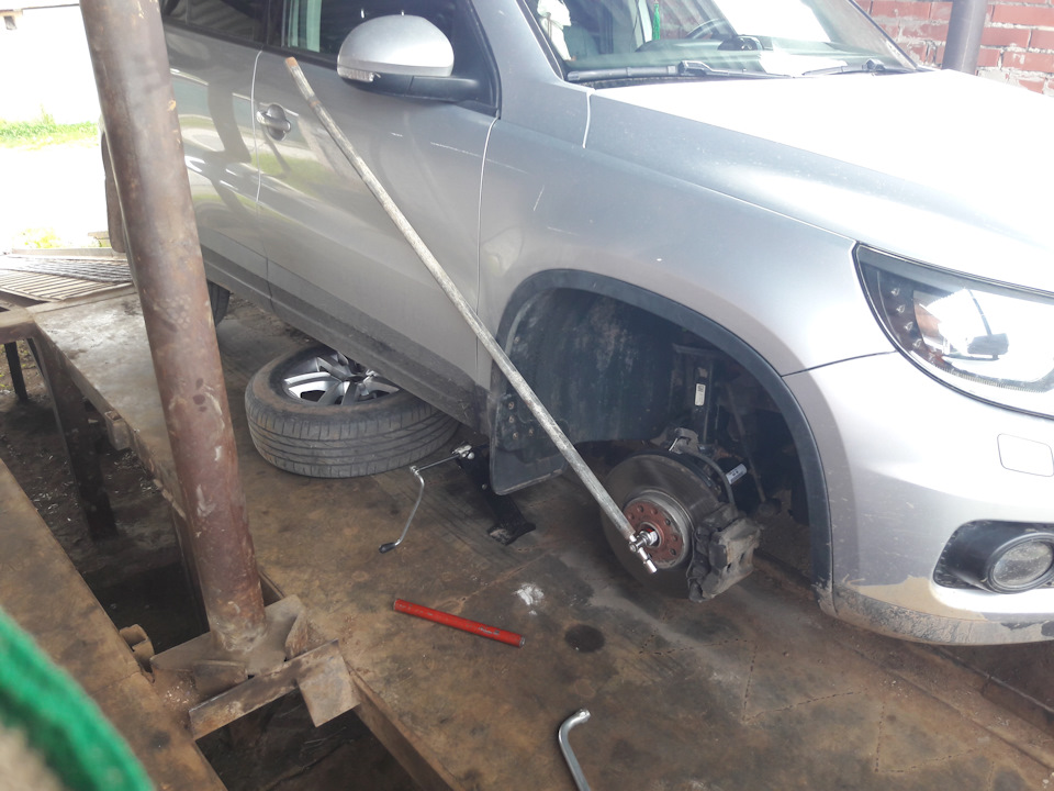 agAAAgF7mOA 960 Как выбить внутренний шрус тигуан