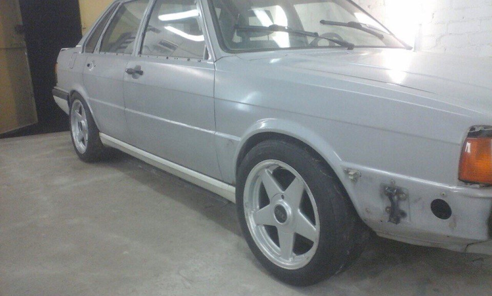тапки Azev A R16 и занижение -30 мм — Audi Quattro, 2,2 л, 1984 года ...