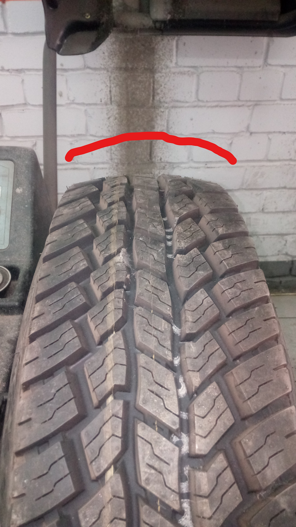 При балансировке обратил внимание что профиль колеса не прямой а полукруглый. Так и должно быть? — SsangYong Kyron