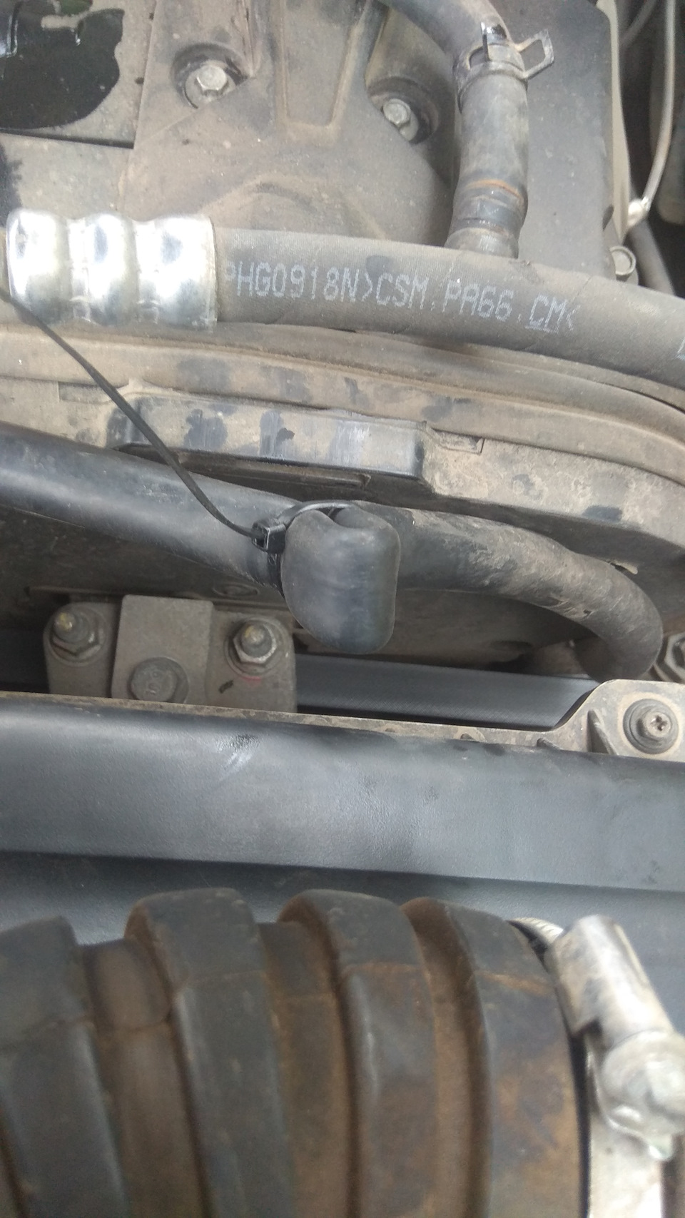 Стяжкой пережал шланг Ож — Chevrolet Lacetti Sedan