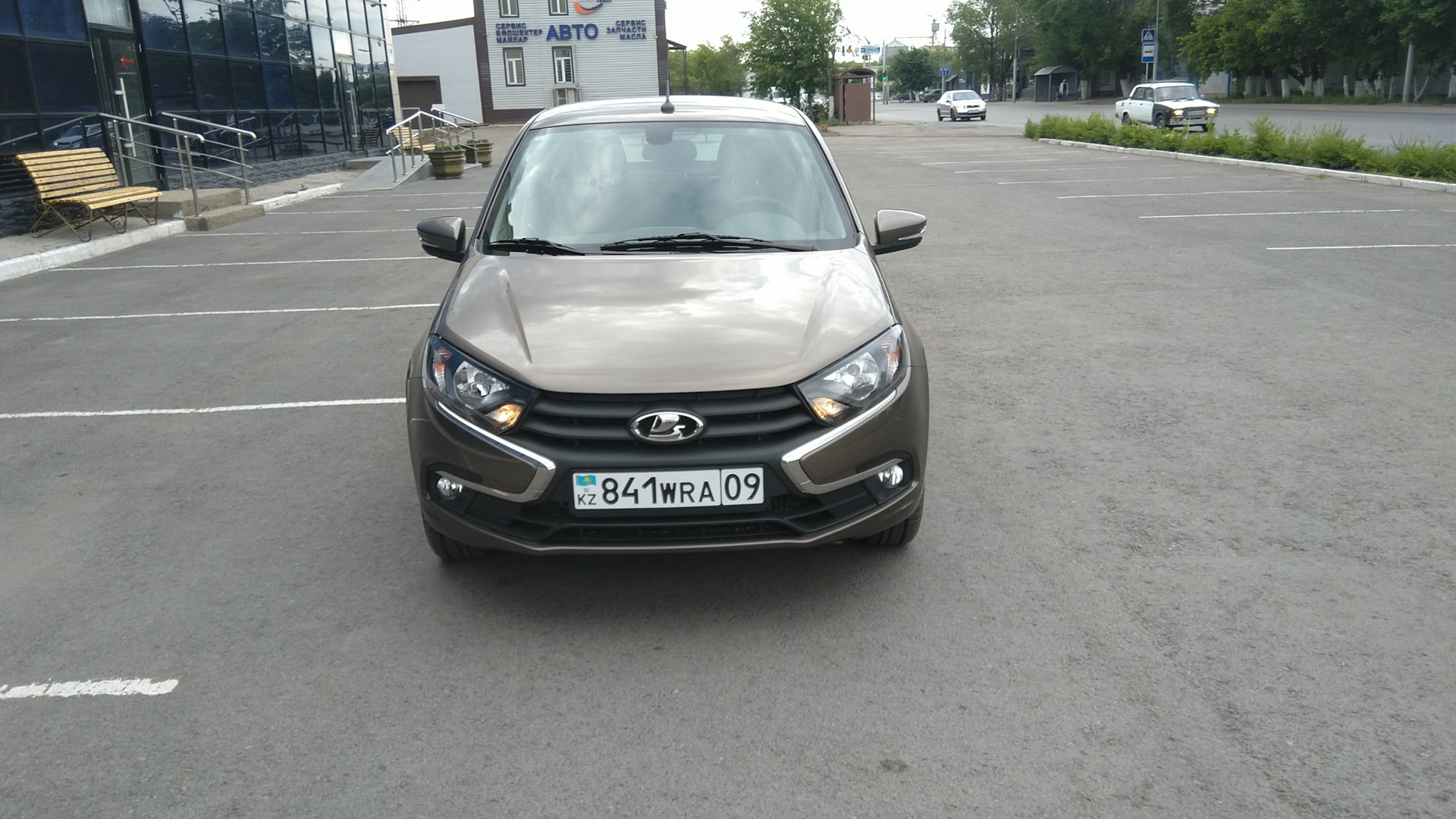 Lada Гранта (2G) FL 1.6 бензиновый 2020 | Lux Prestige кориандр на DRIVE2