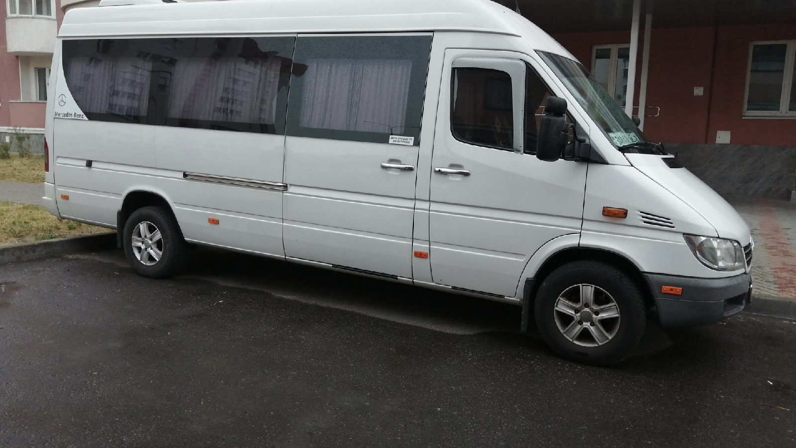 Мерседес спринтер 2004. Mercedes Sprinter 2004. Диалог Спринтер 1. Мерседес Спринтер 2004 разбитый перед фото. Мерседес Спринтер 2004 после аварийв перед фото.