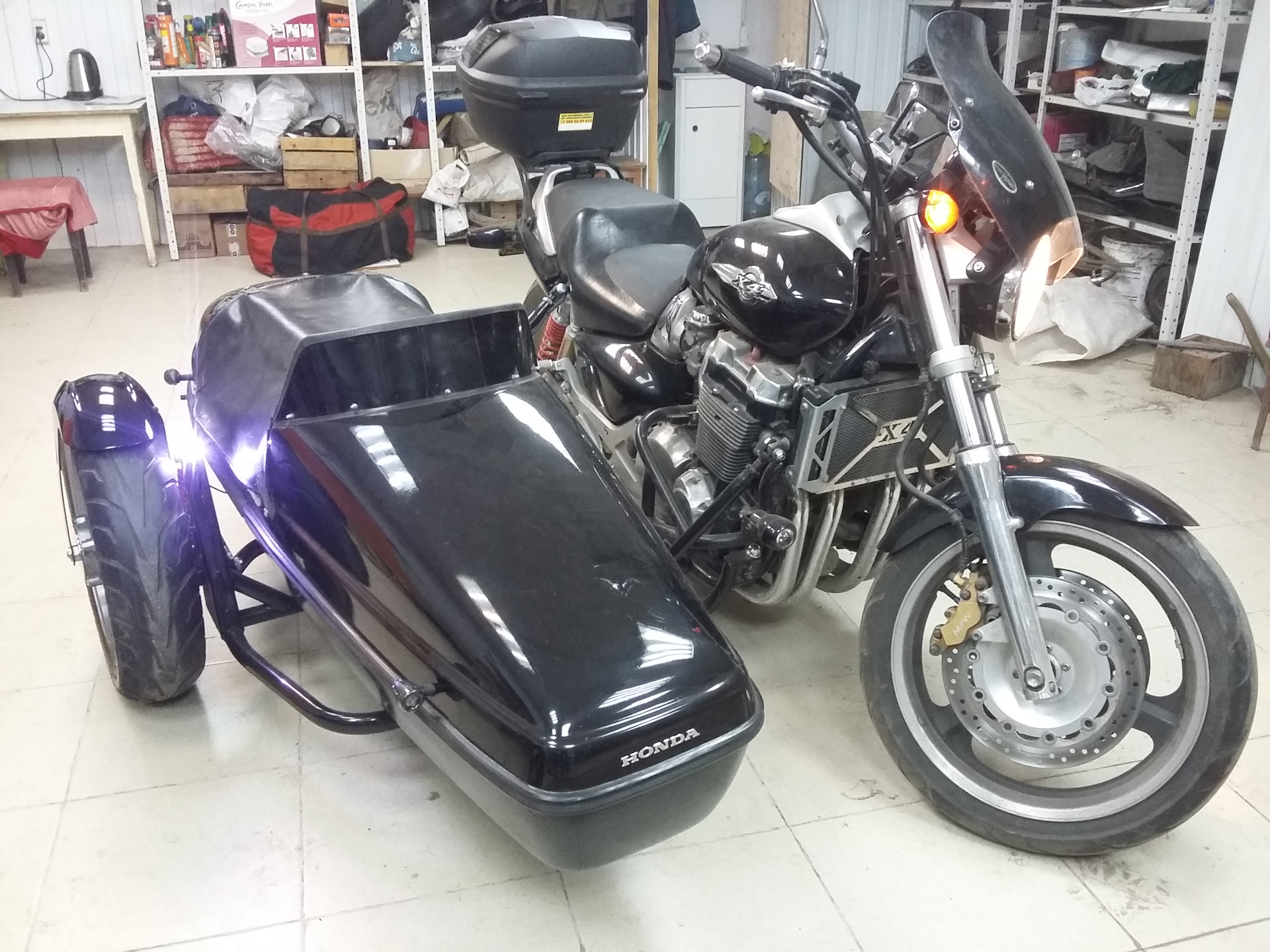 Honda Magna 750 с коляской