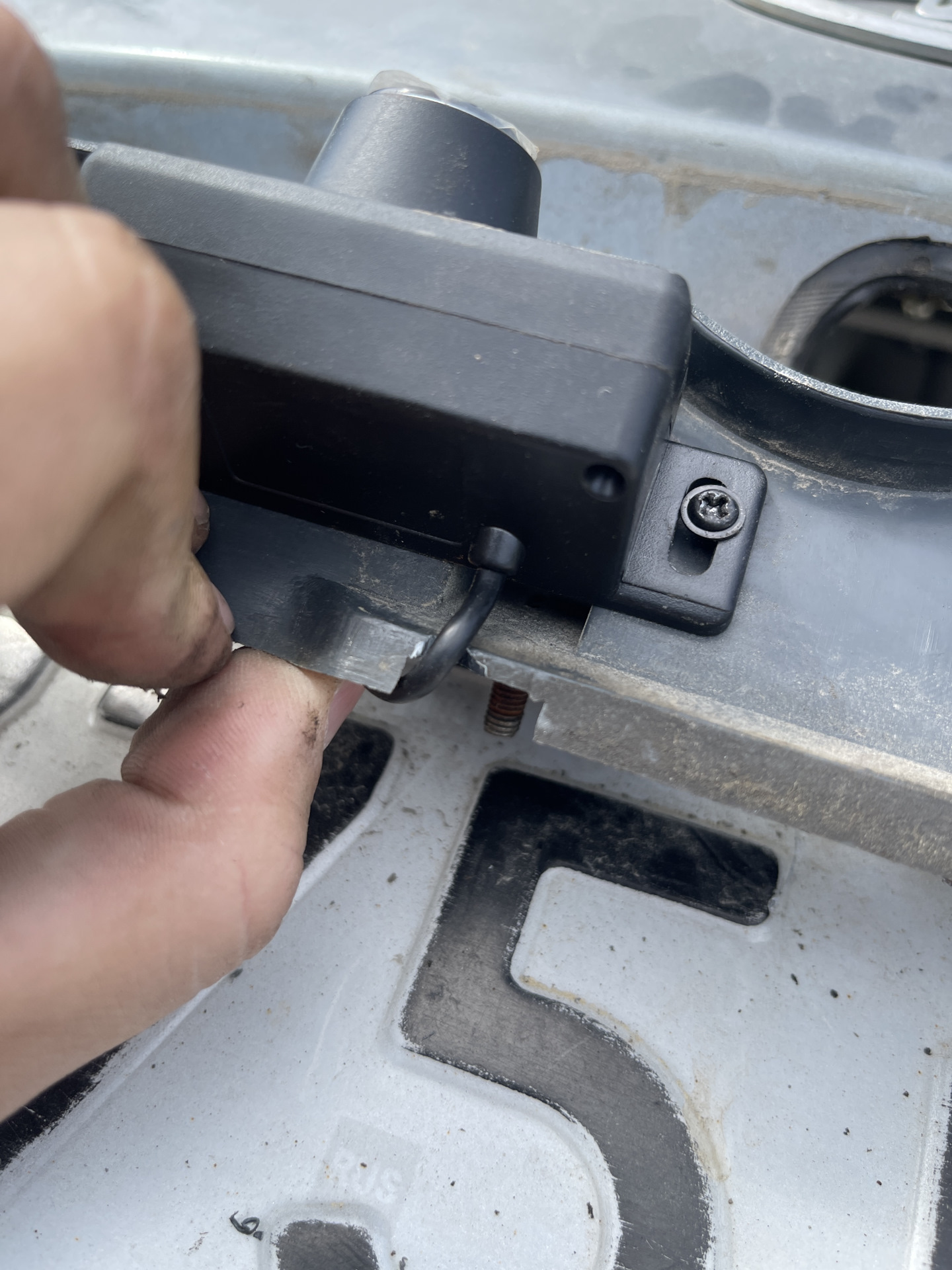 Установка камеры заднего хода — Lada Калина универсал, 1,6 л, 2009 года ...