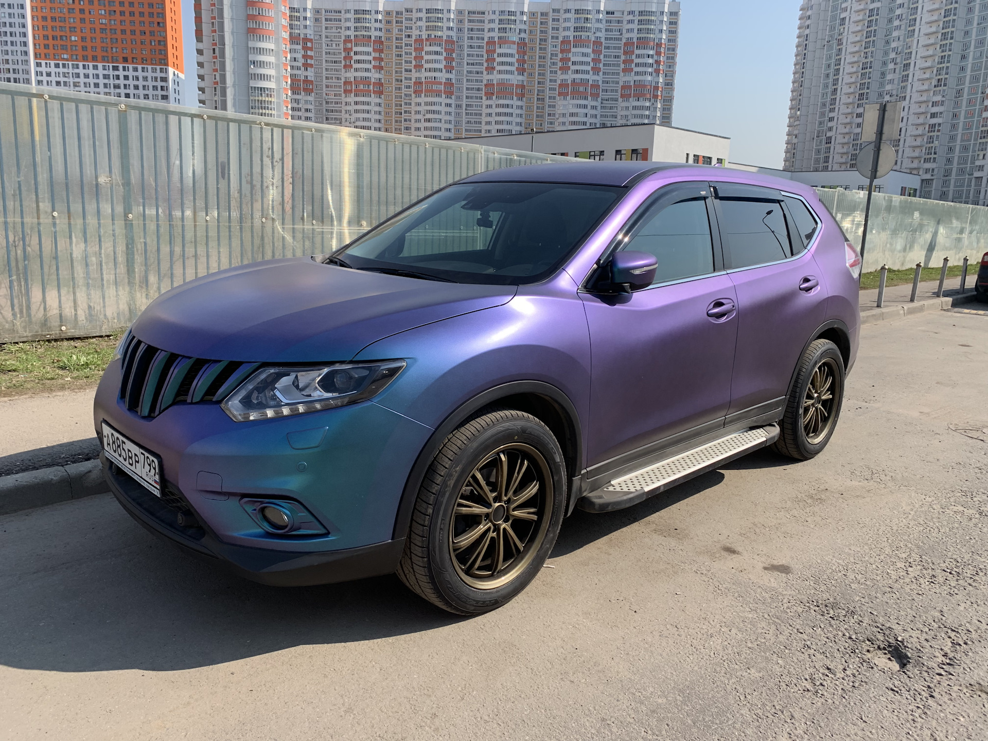 Цвет x. Nissan x-Trail t32 2.5. Nissan x-Trail t32 синий. Nissan x-Trail t32 Raptor. Nissan x-Trail t32 синий металлик.