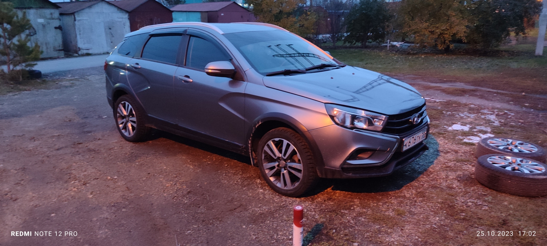 Смена колёс на зиму — Lada Vesta SW Cross, 1,6 л, 2020 года | шины | DRIVE2