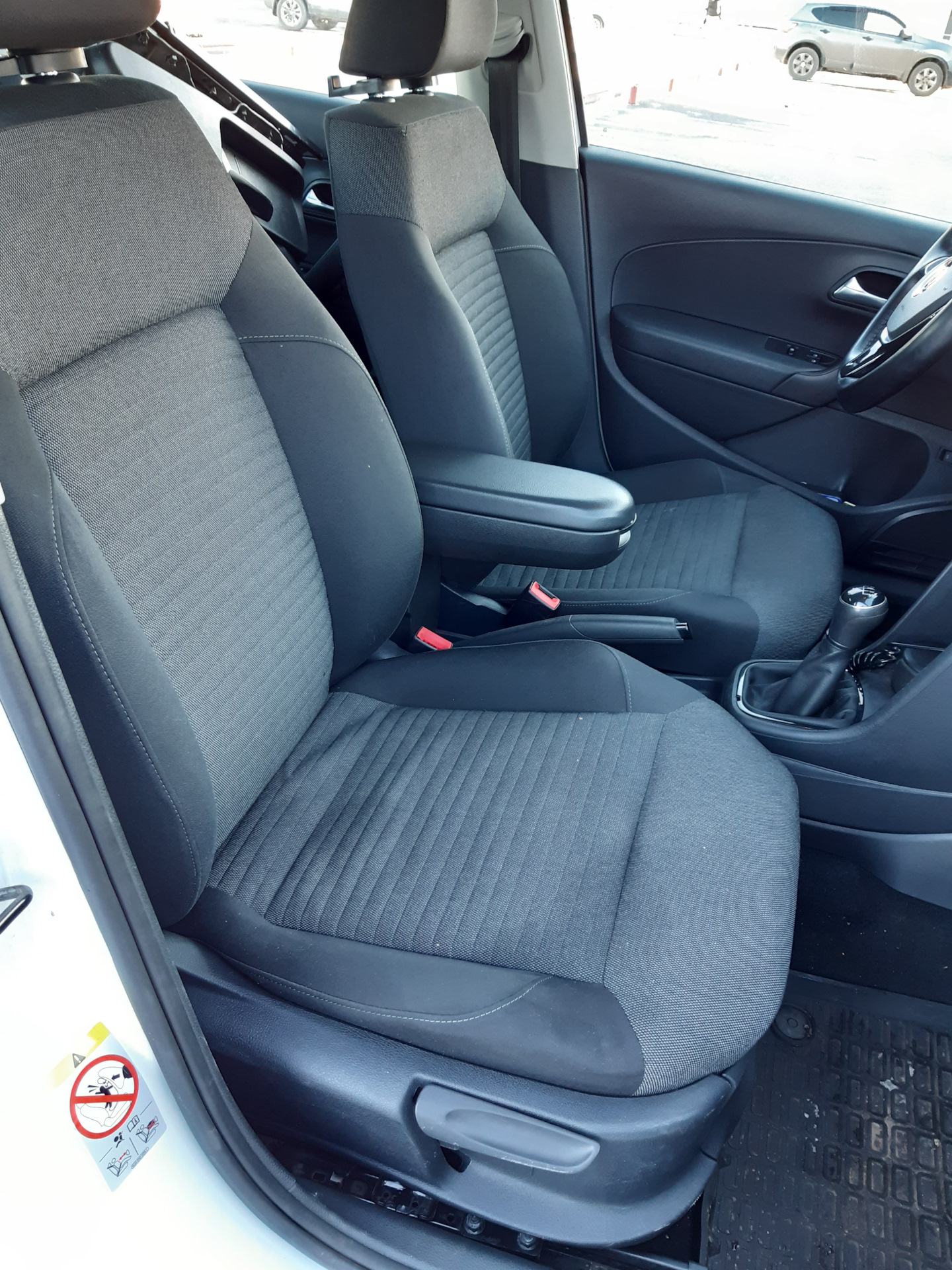 Сиденья от polo хэтчбек на седан — Volkswagen Polo Sedan, 1,6 л, 2017 ...