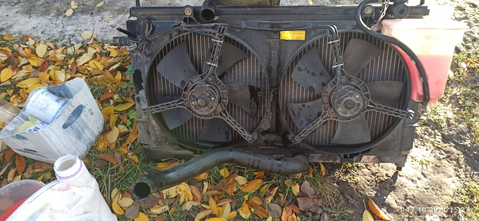 Замена радиатора лифан солано 620. 6. Замена радиатора охлаждения лифан солано. Радиатор лифан солано 1. 8.