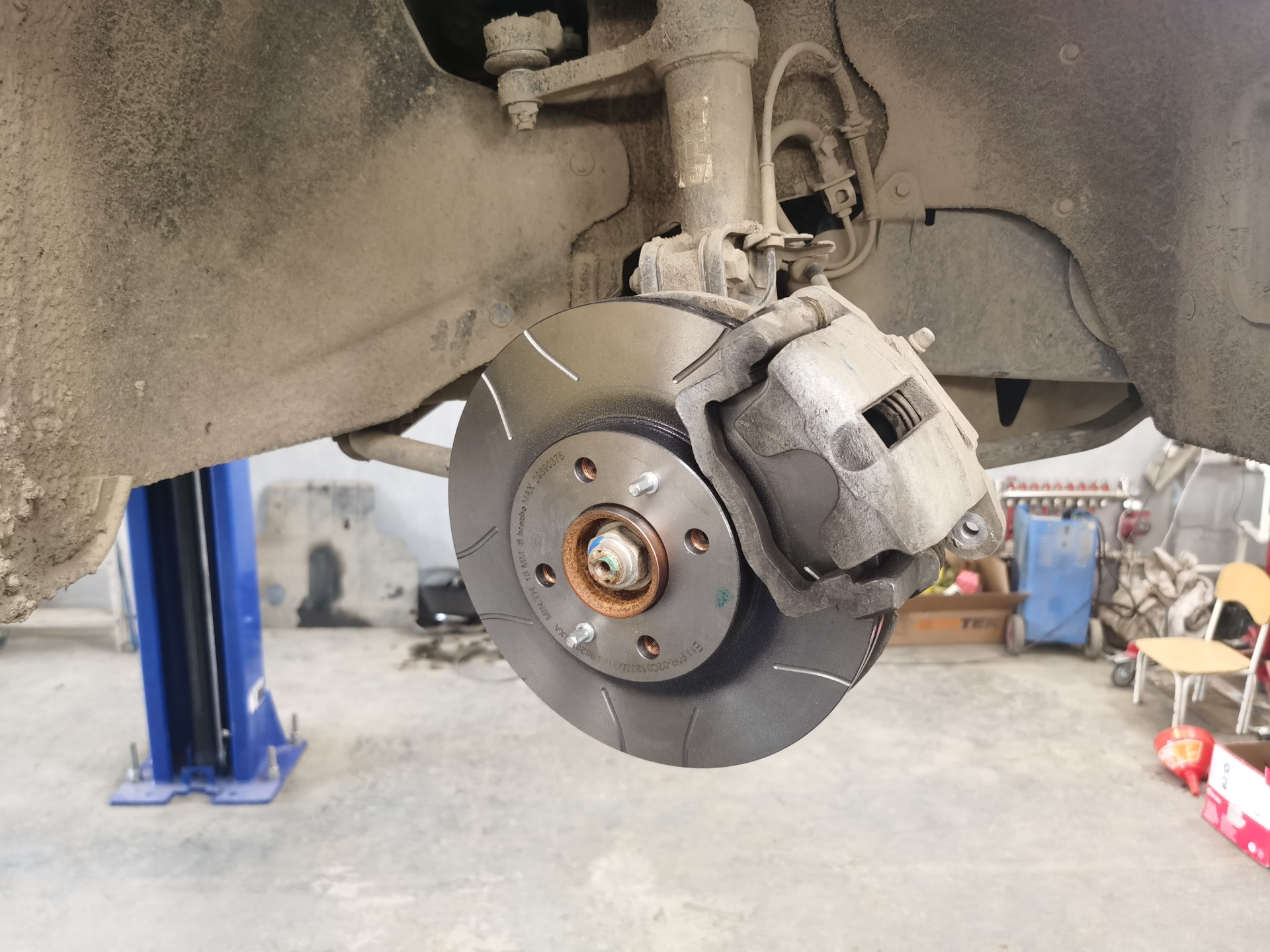 Стало тормозом. BREMBO 09890375 тормозной диск.