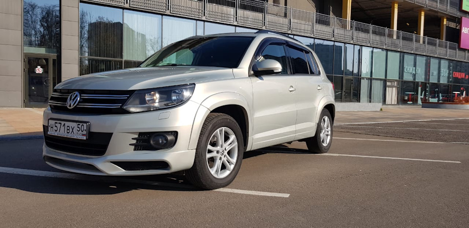 Caractere Volkswagen Tiguan 1G 1 4 2013