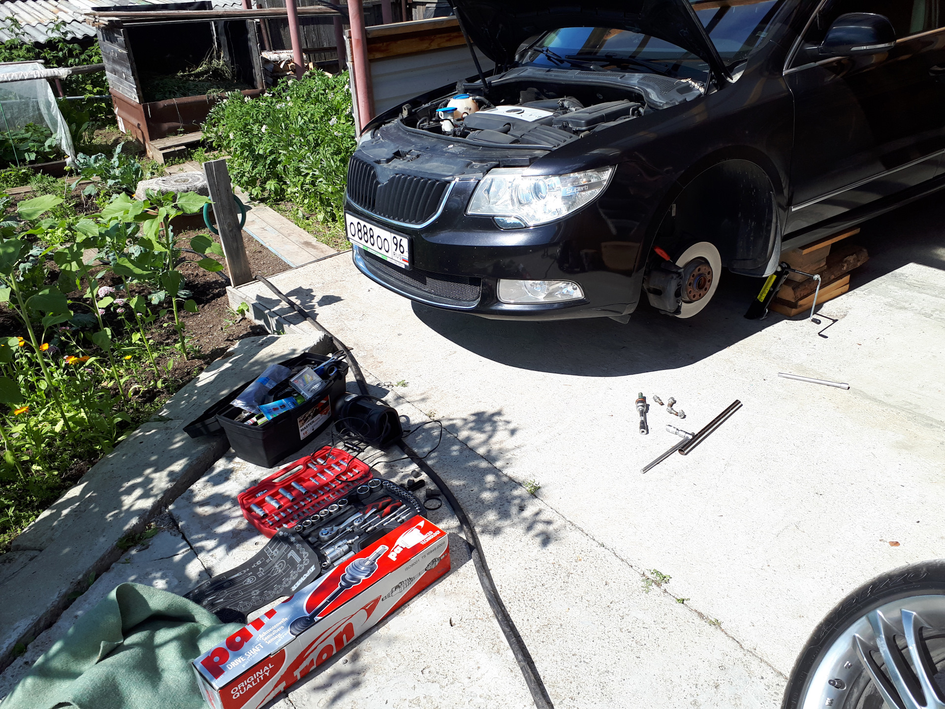 Стикер на замок зажигания и б/у OP-COM — Opel Zafira B, 1,9 л, 2006 ...