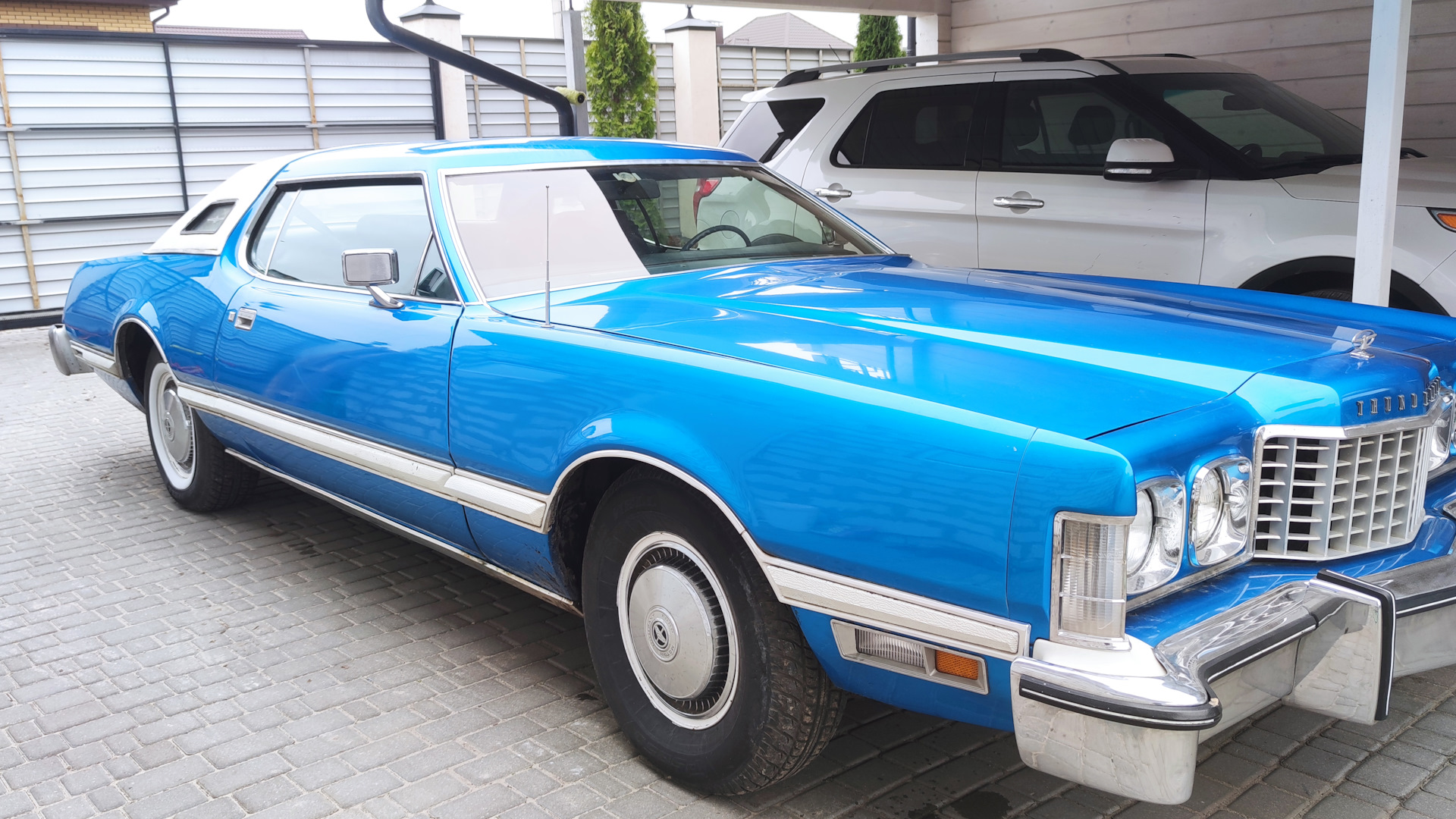 Ford Thunderbird 1976