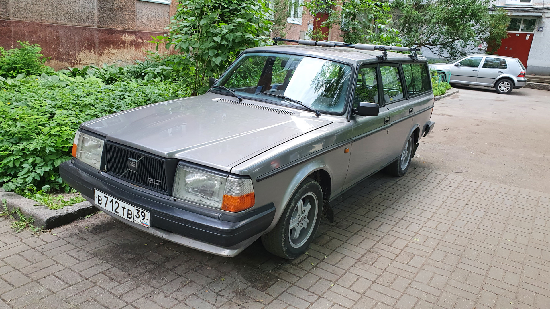 Volvo 245 2.3 бензиновый 1985 | Квадратиш, практиш, гут на DRIVE2