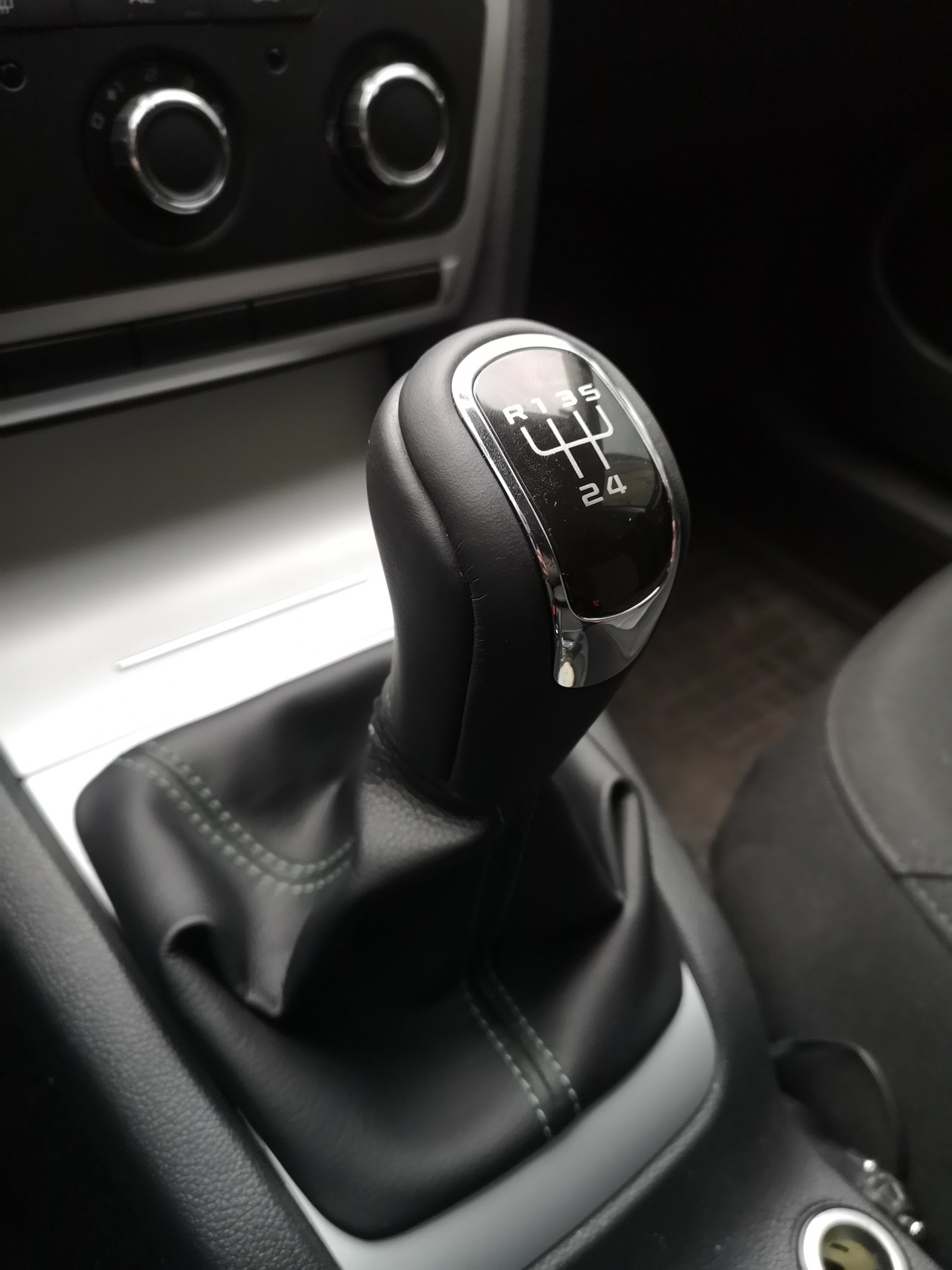 Ручка КПП Октавия A5fl — Skoda Octavia A5 Mk2, 1,6 л, 2009 года ...
