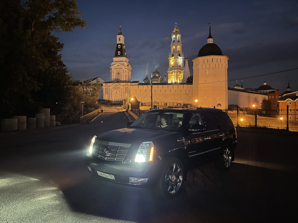 Сергиев Посад (быстрый взгляд)  Cadillac Escalade (3G), 6,2 л, 2009 года  путешествие  DRIVE2