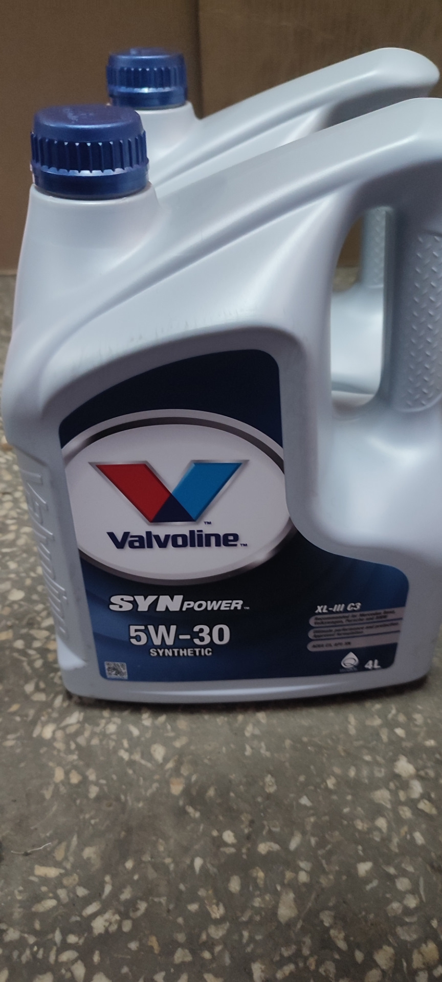 ТО замена масла в движке раздатке и мостах — Audi Q7 (1G), 3 л, 2013 ...