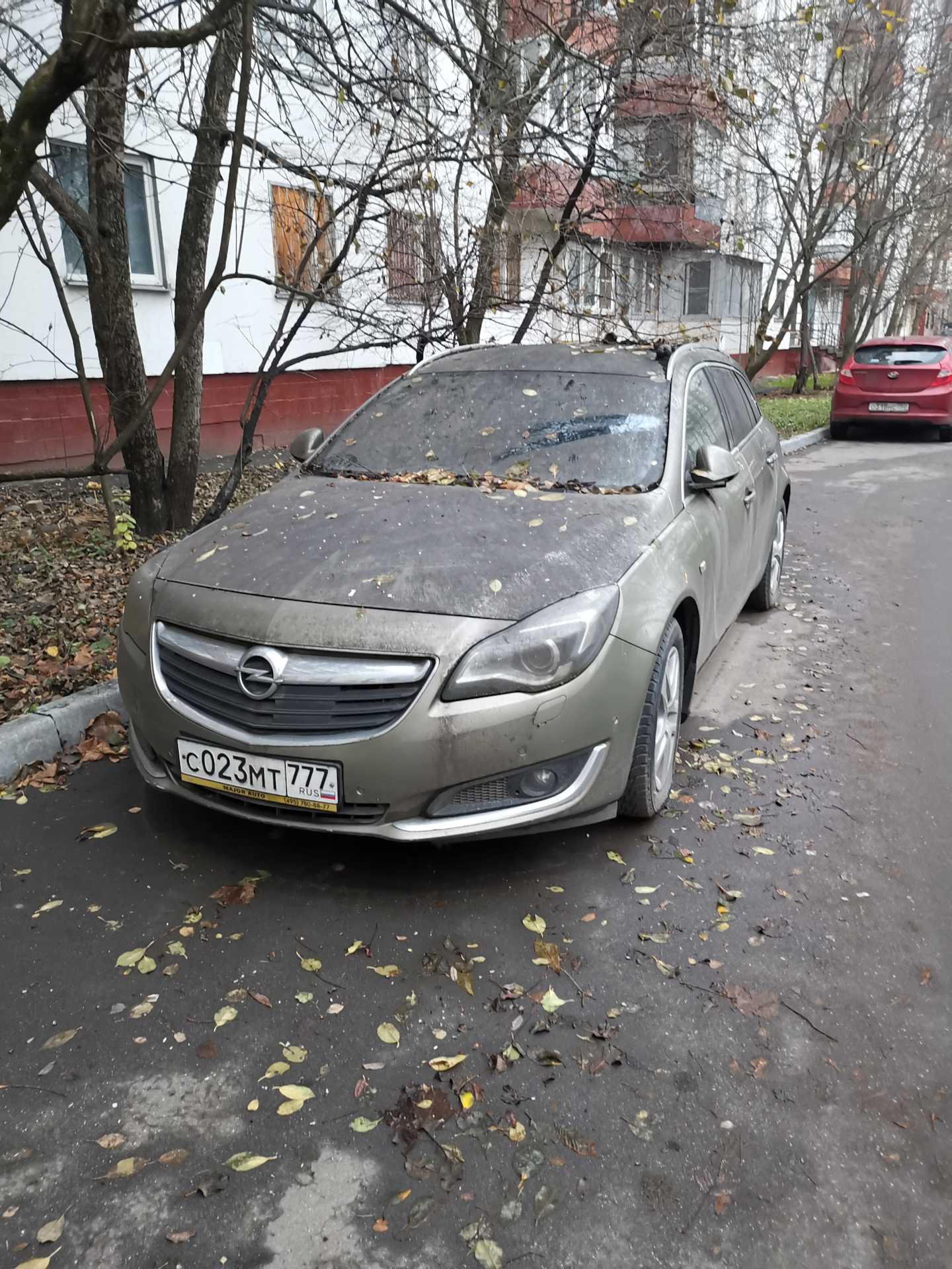 Инсигния турбо, Москва, Тропарёво. — Сообщество «Брошенные Машины» на DRIVE2