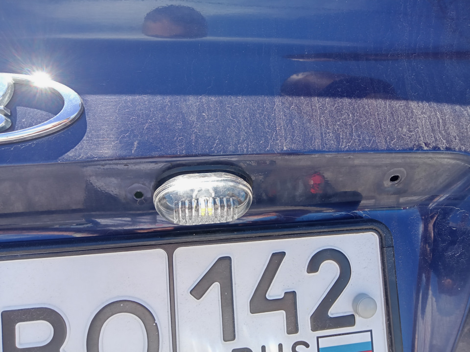 Замена задних плафонов подсветки номера, и замена лампочек на ...