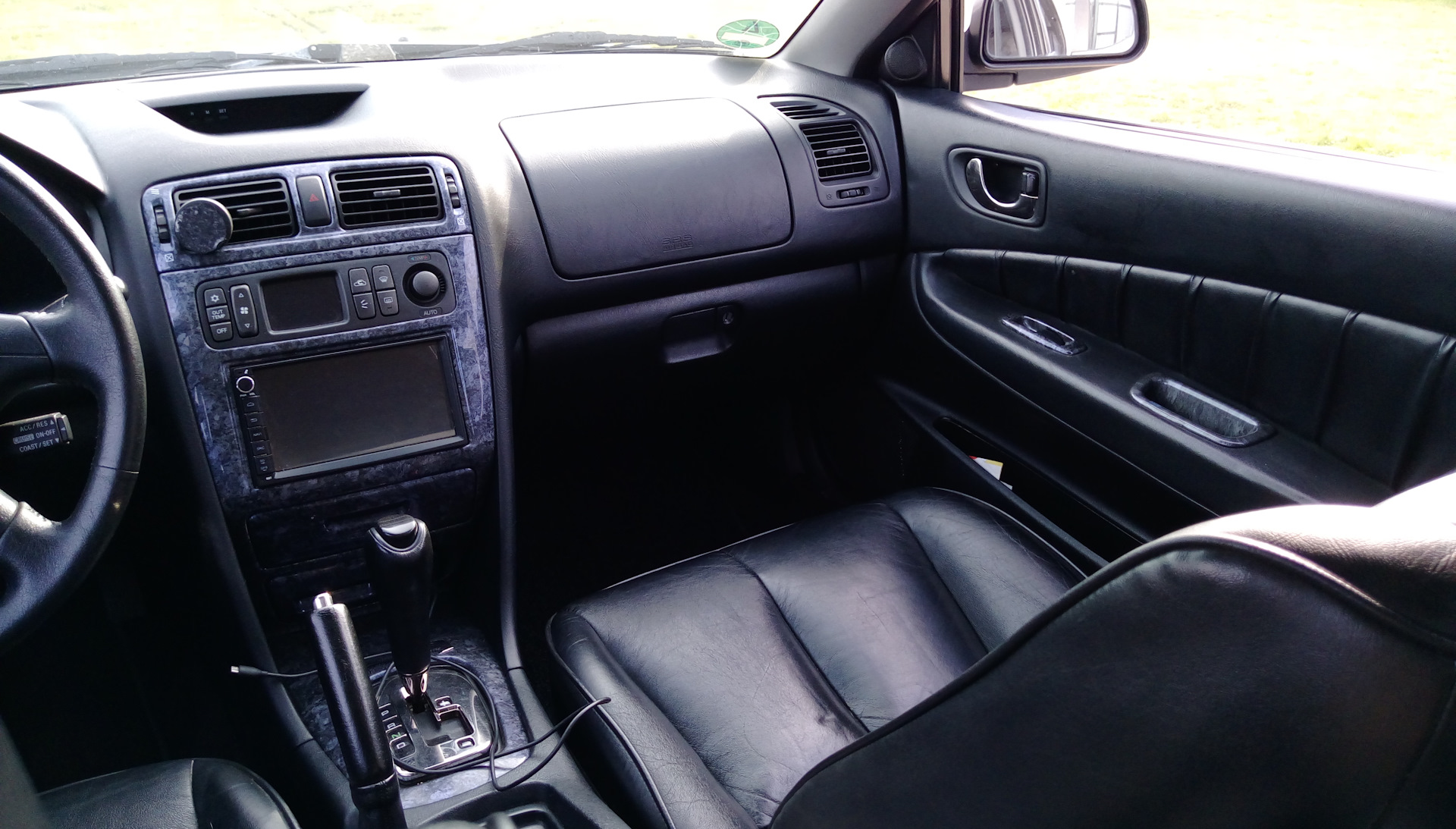 Галант 8 тюнинг салона Установил кожаный салон. - Mitsubishi Galant (8G), 2,5 л, 2002 года аксессуары D