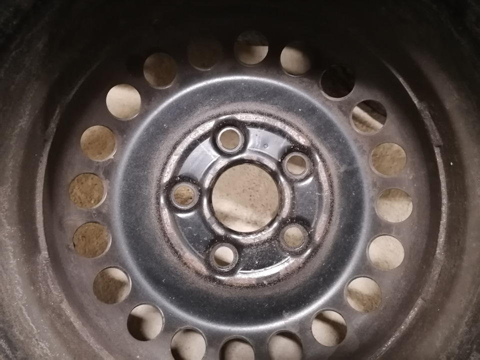 Шины летние Triangle Group 215/65 R16, штампованные диски VAG 6,5Jx16 ...