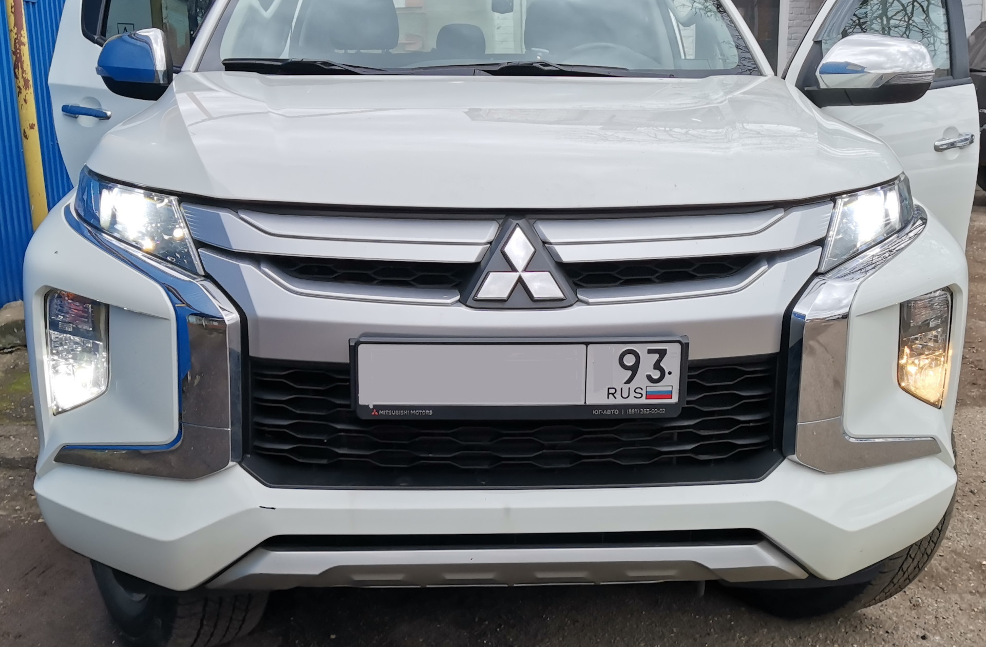 Замена галогеновых ламп на LED — Mitsubishi L200 (5G), 2,4 л, 2020 года |  тюнинг | DRIVE2