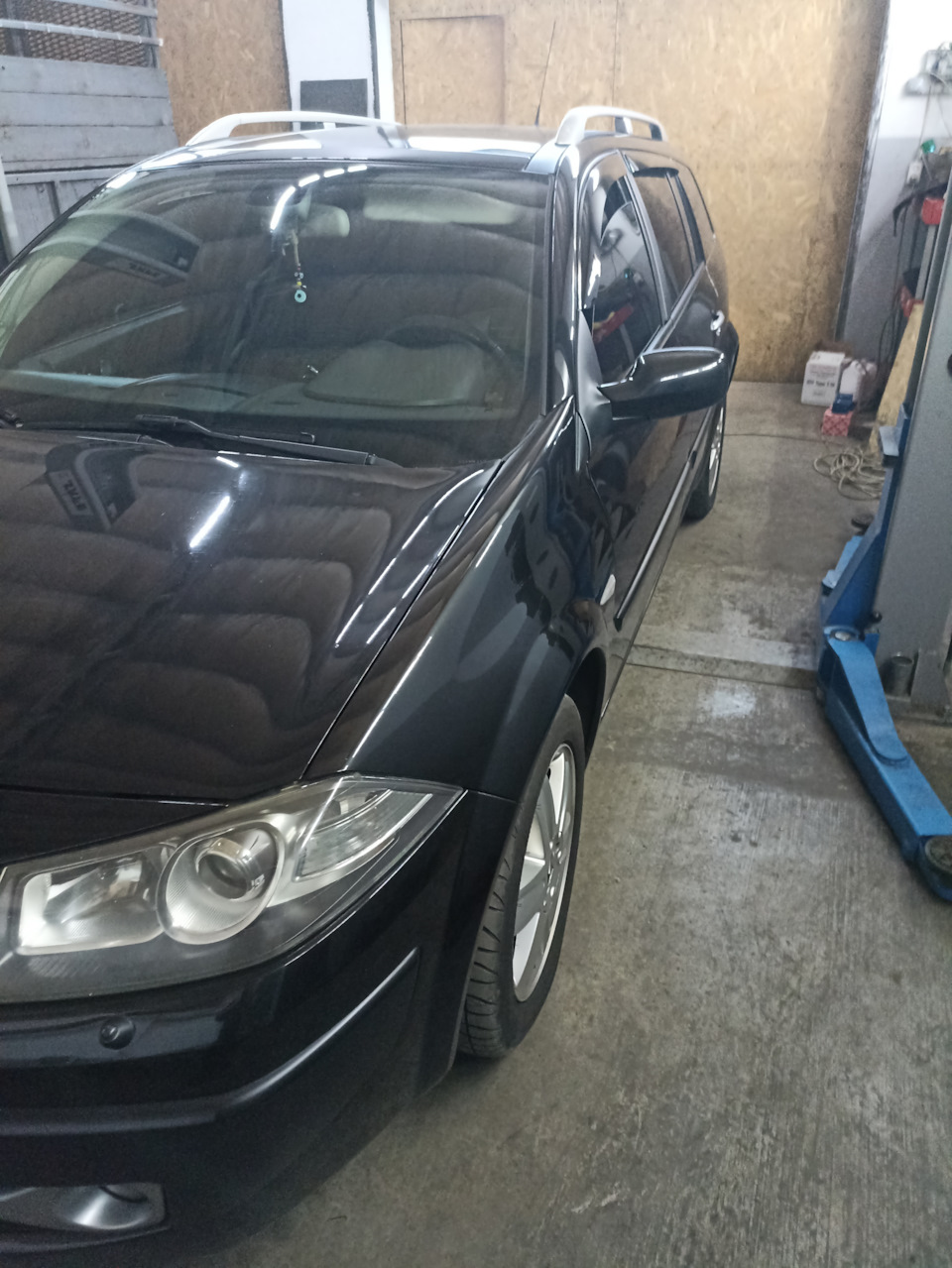Сайлентблоки подрамника и балки — Renault Megane II, 2 л, 2008 года ...