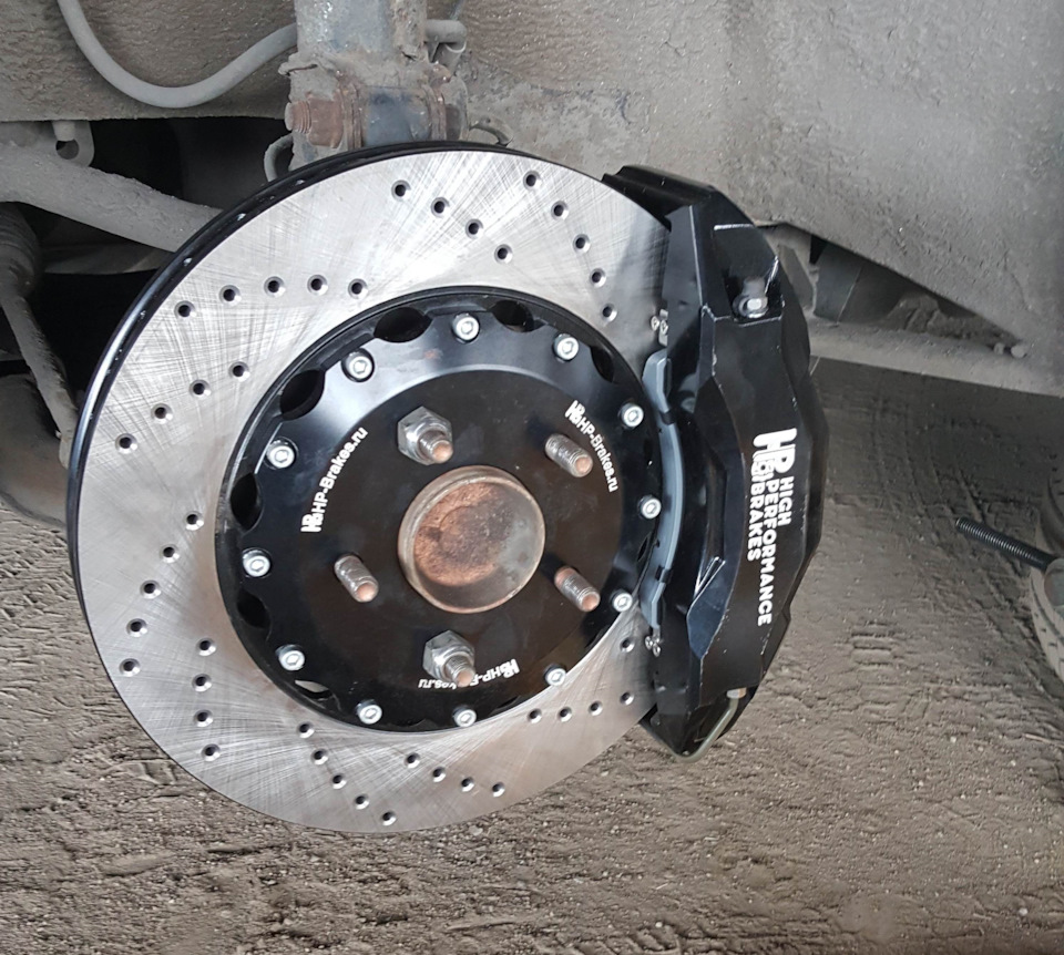 Замена штатных передних тормозов на тормоза от HP-Brakes. 3 года  эксплуатации. — Nissan Elgrand (E51), 3,5 л, 2003 года | своими руками |  DRIVE2