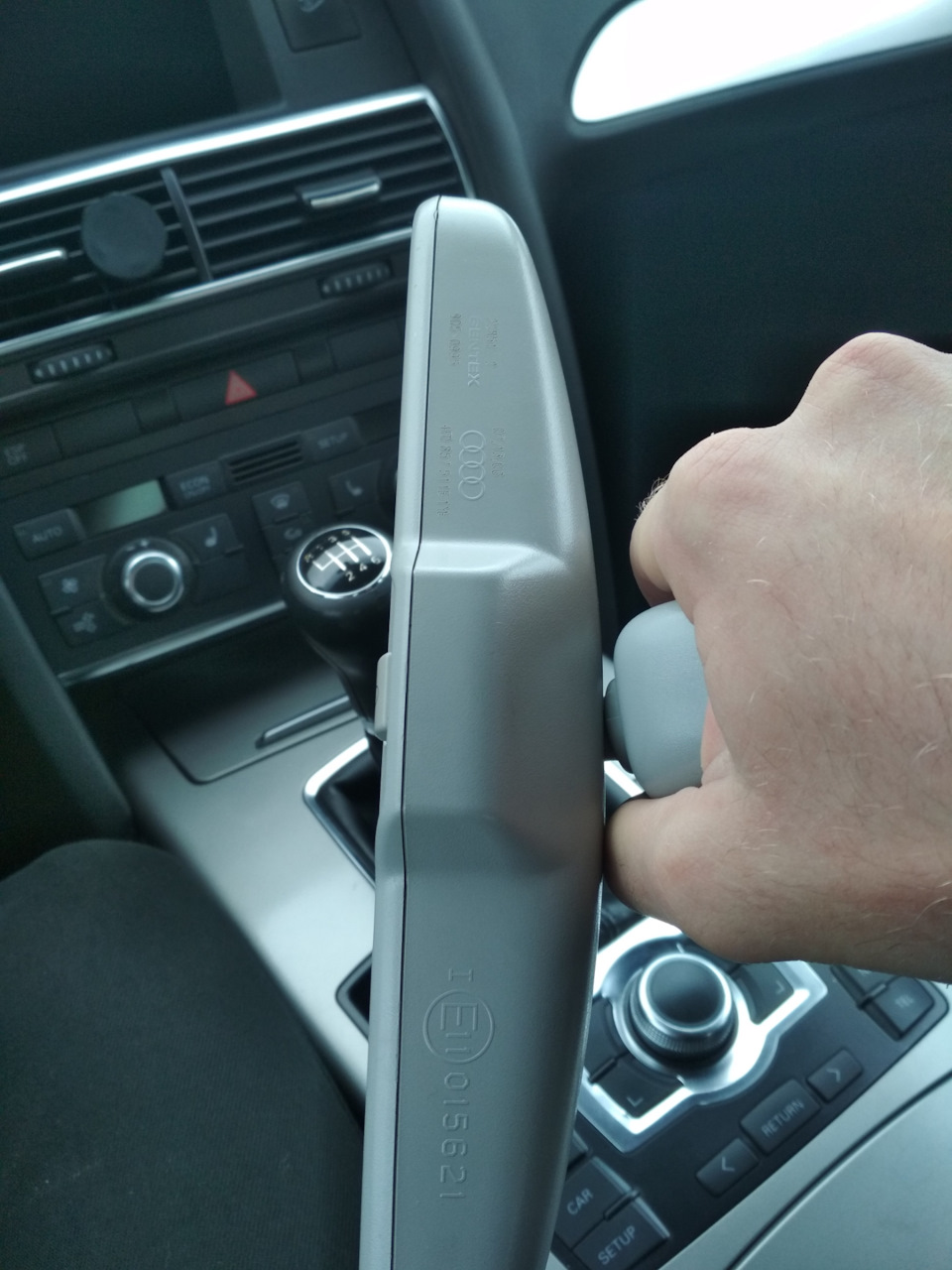 Прикупил спонтанно зеркало в идеальном состоянии за 15$, почему бы и нет, цена хорошая и главное цвет, что надо. За советы и подсказки по установке огромное спасибо Bykot и Nikk104. <img src= — Audi A6 (C6). Запчасти на фото: 801966, 015621