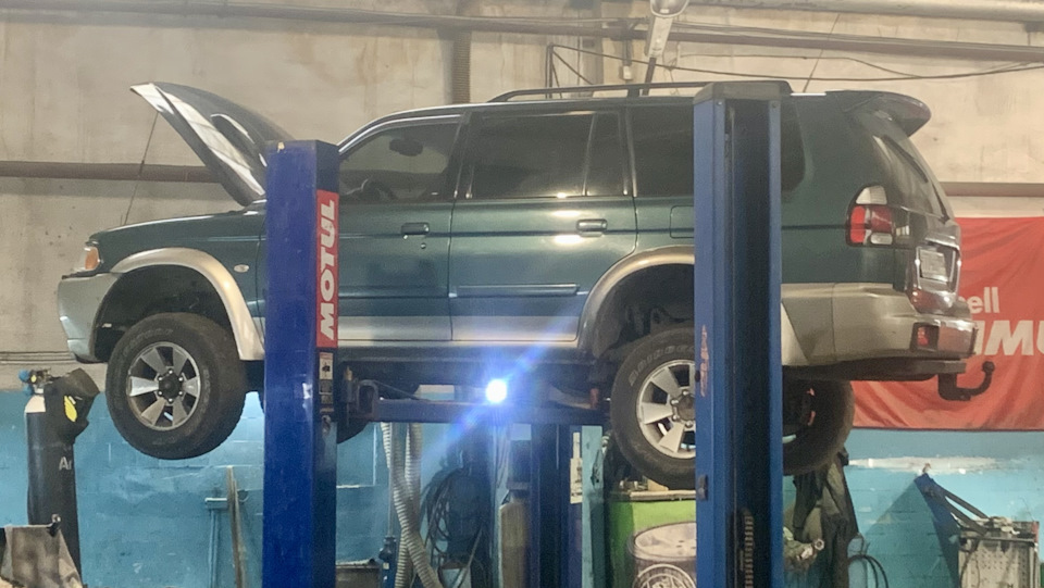 Фото в бортжурнале Mitsubishi Pajero Sport (1G)