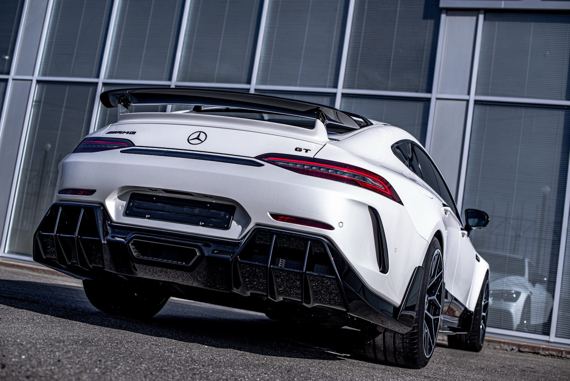 Mercedes AMG gt63 Roof