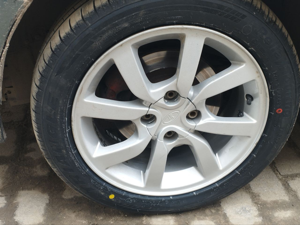 Диски Granta r15, новая резина Triangle TE307 185/55 R15 82 — Lada ...