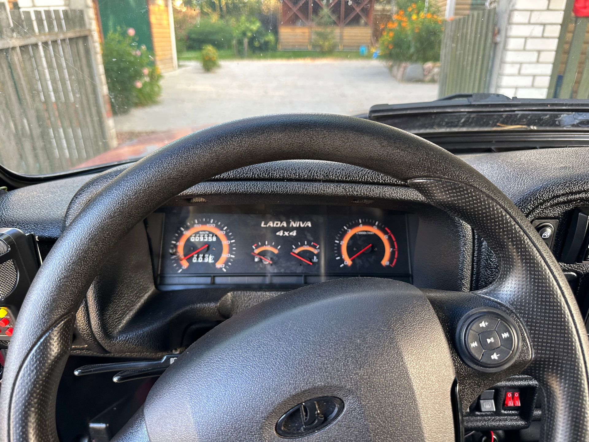 Зеркала аля Хранта, пересвет приборки, накладки апс и поломка ...