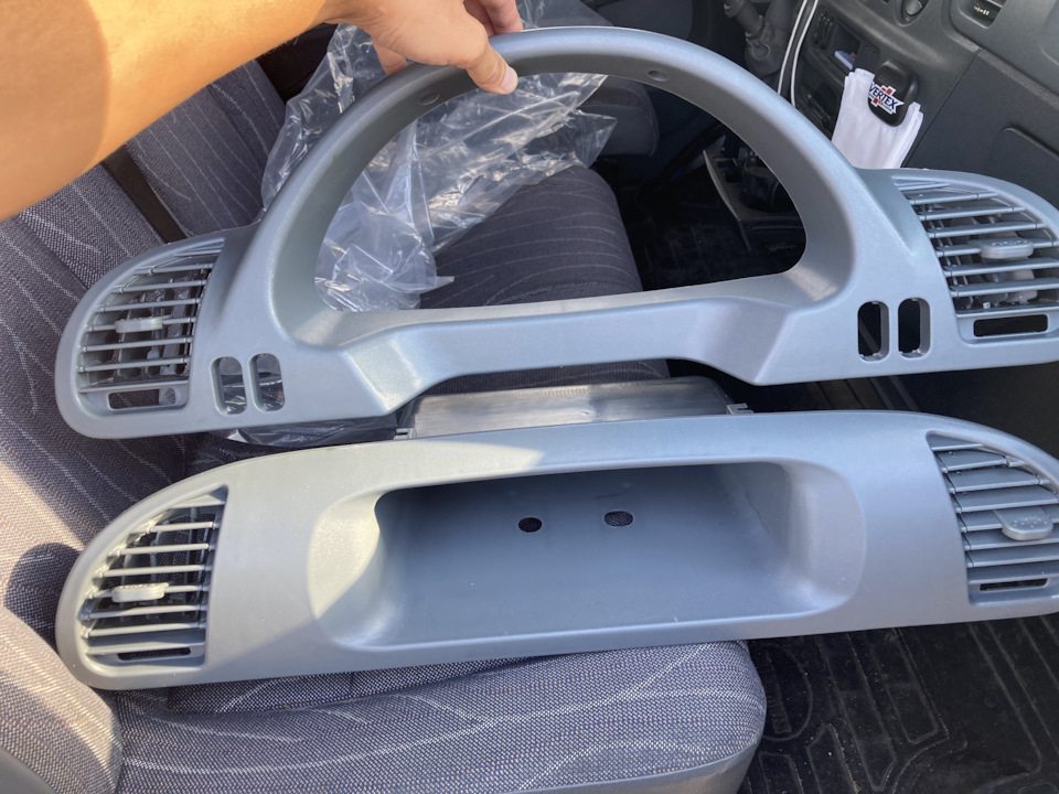 Замена дефлекторов — Mercedes-Benz Sprinter (1G), 2,2 л, 2002 года ...