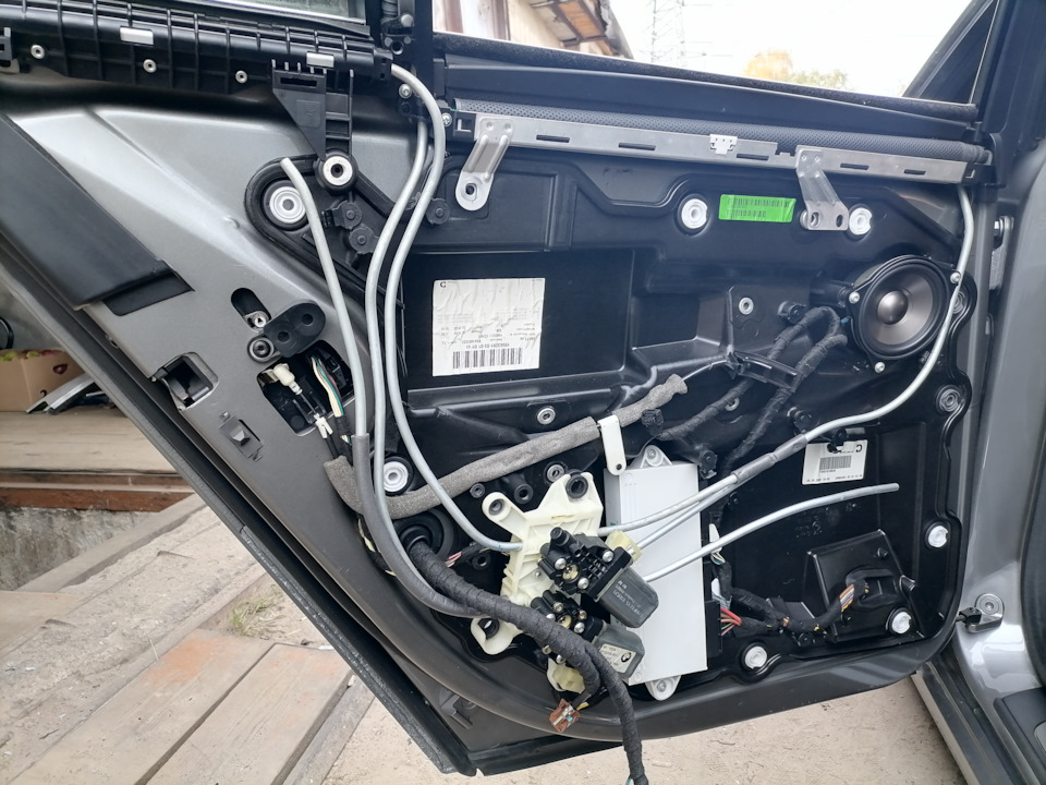 Фото в бортжурнале BMW 7 series (E65/E66)