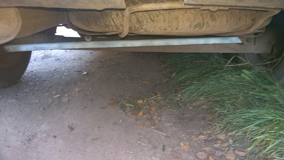 Тяга поперечной устойчивости — Москвич 2141, 1,7 л, 1993 года | своими ...