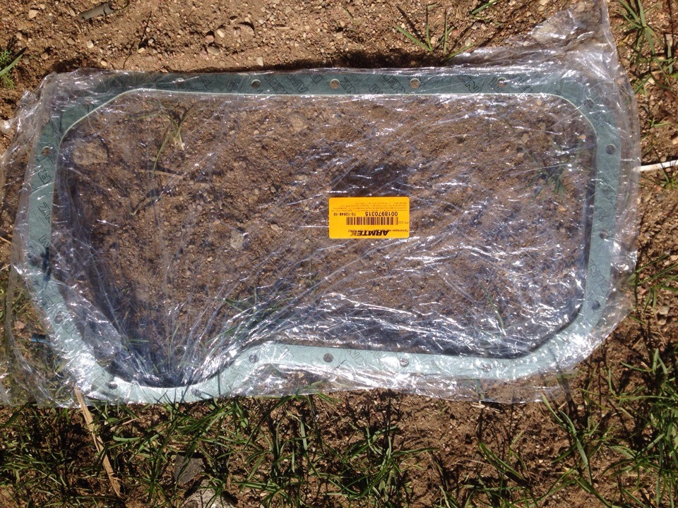 Пробил поддон, новый АКБ, защита двигателя — Volkswagen Jetta II, 1,6 л ...